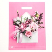 Розовый пакет с цветочным принтом и вырубной ручкой (40х31 см) - Сима-Ленд - купить с доставкой в Братске