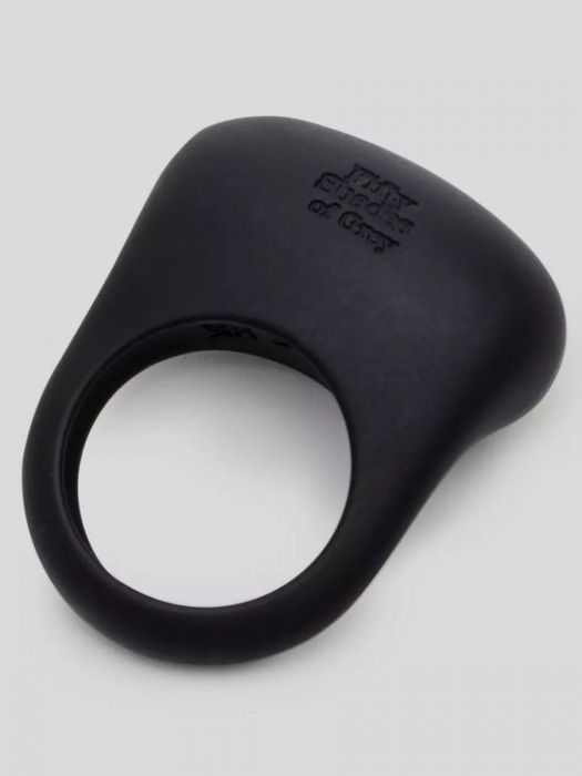 Черное эрекционное виброкольцо Sensation Rechargeable Vibrating Love Ring - Fifty Shades of Grey - в Братске купить с доставкой