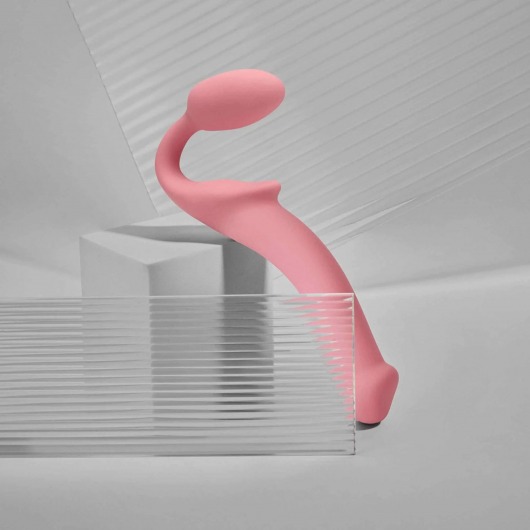 Розовый безремневой страпон Strap-on-me Semi-Realistic Bendable Strap-On size M - Strap-on-me - купить с доставкой в Братске